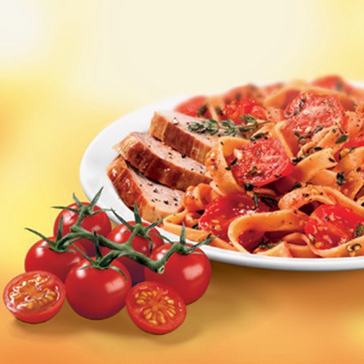 Pasta med tomatsovs - skøn frisk tomatfettuccine med sovs lavet på cherrytomater