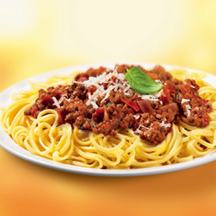 Spaghetti bolognese - klassiker med frisk spaghetti naturel og kødsovs